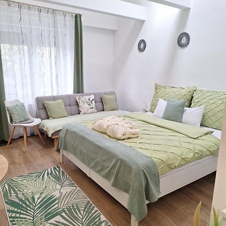 Varfal Apartman II Eger Exteriör bild