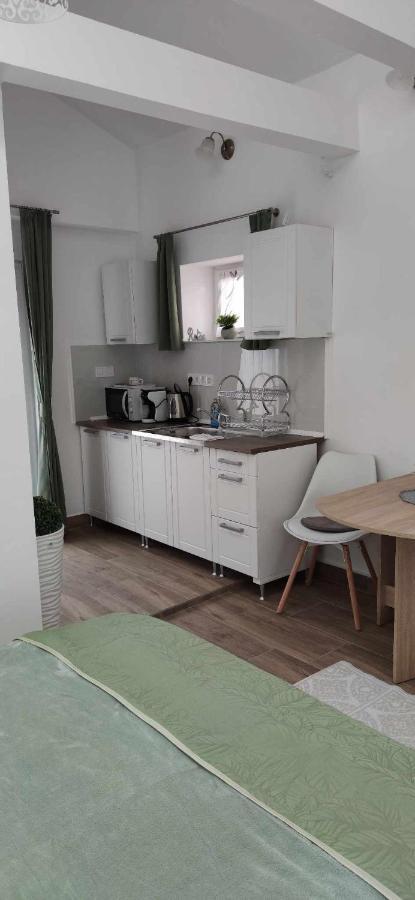 Varfal Apartman II Eger Exteriör bild