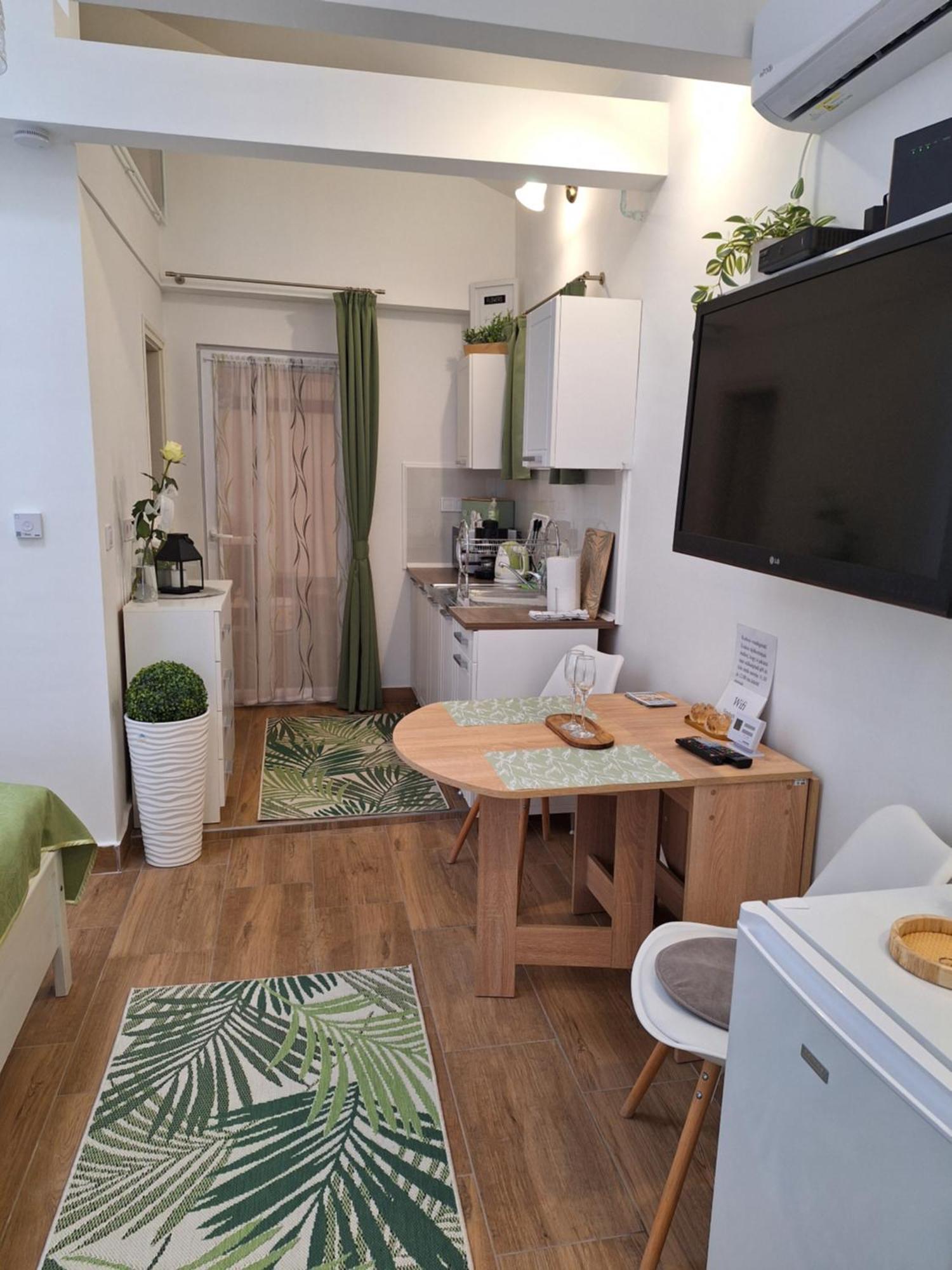 Varfal Apartman II Eger Exteriör bild