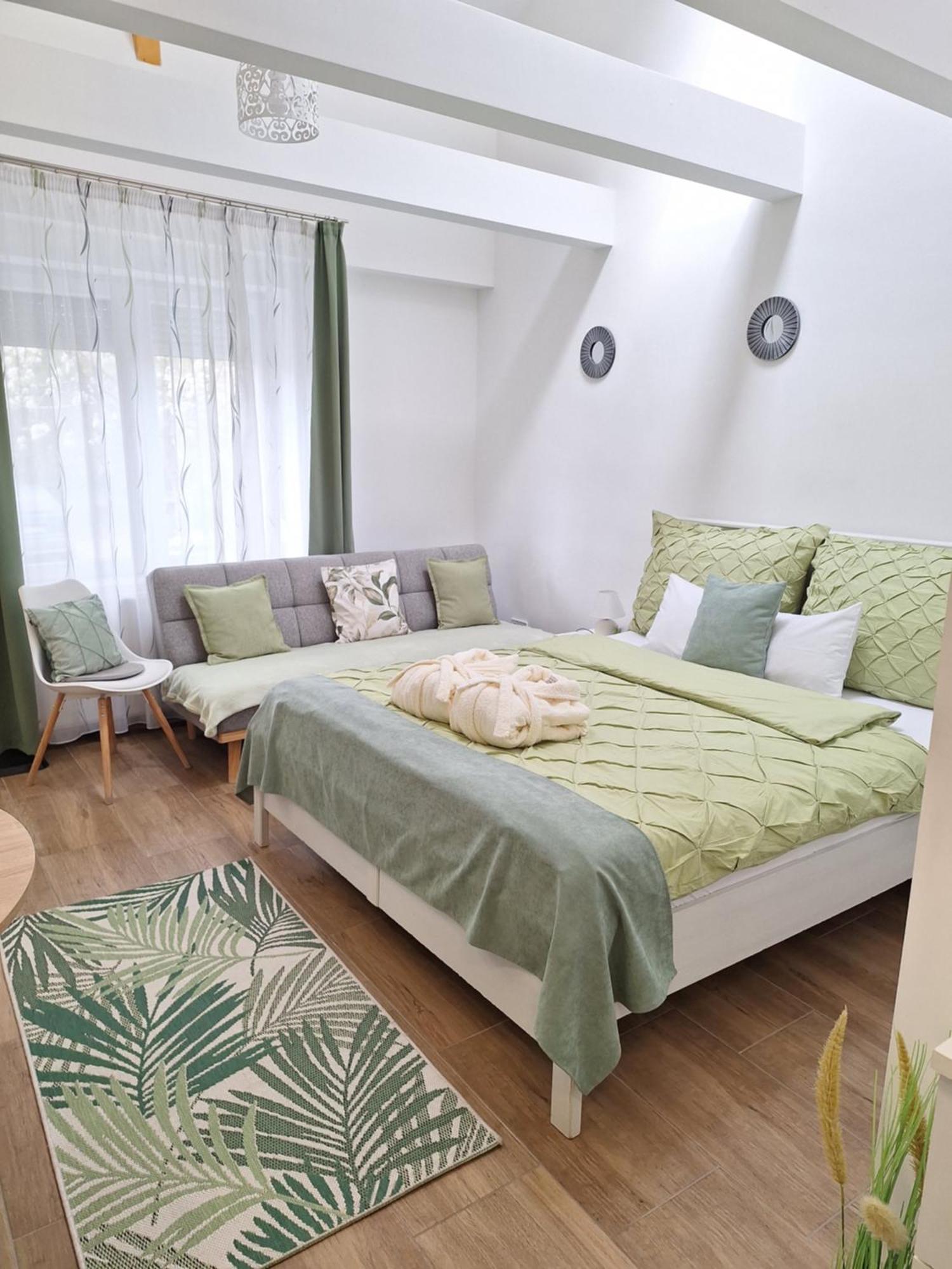 Varfal Apartman II Eger Exteriör bild